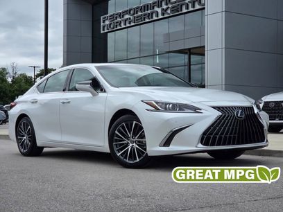 Used 2024 Lexus ES 300h w/ Premium Package
