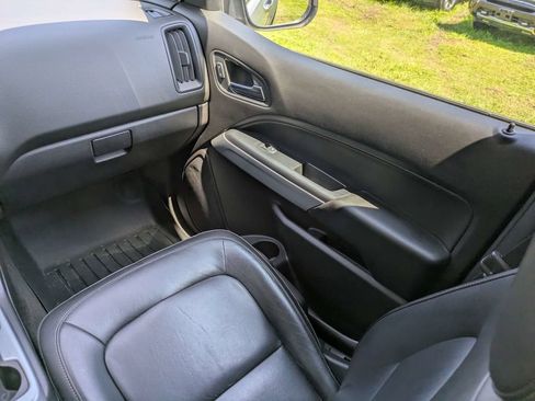 Used 2018 Chevrolet Colorado LT w/ Luxury Package, Chrome AWD/4WD image 18