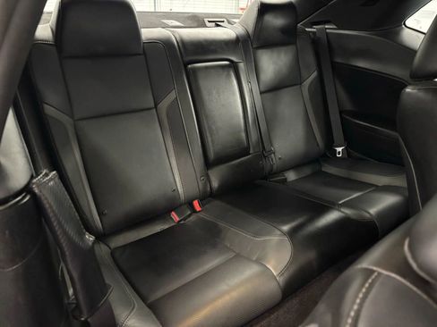 Used 2017 Dodge Challenger SXT Plus image 33