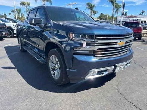 Used 2022 Chevrolet Silverado 1500 High Country w/ Safety Package II AWD/4WD image 2
