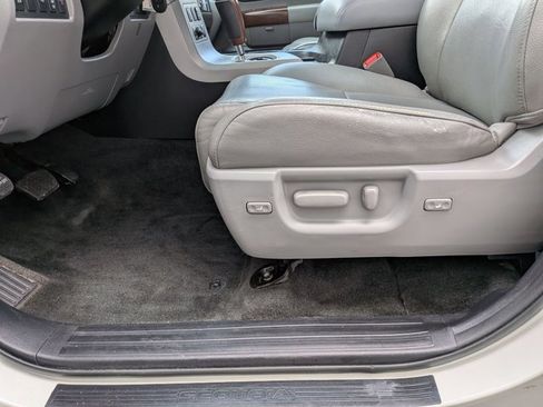 Used 2014 Toyota Sequoia Platinum AWD/4WD image 15