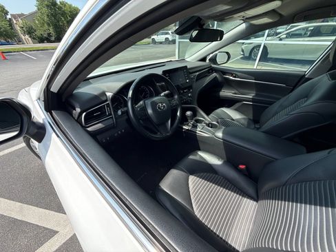 Used 2023 Toyota Camry SE FWD image 10