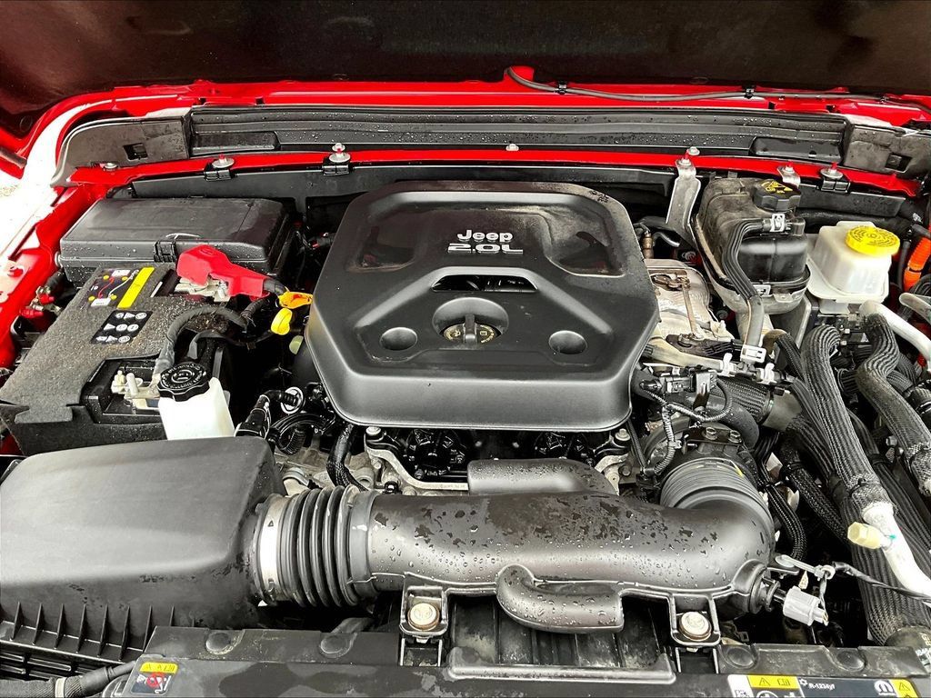 Used 2021 Jeep Wrangler Unlimited Rubicon 4xe w/ Cold Weather Group AWD/4WD image 32