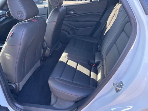 Used 2024 Chevrolet Trax RS w/ Sunroof Package image 8