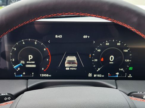 Used 2025 Nissan Armada PRO-4X w/ Pro-4X Premium Package AWD/4WD image 20