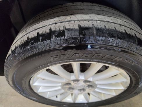 Used 2008 Buick Enclave CXL AWD/4WD image 10