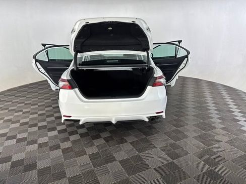 Used 2022 Toyota Camry SE FWD image 15