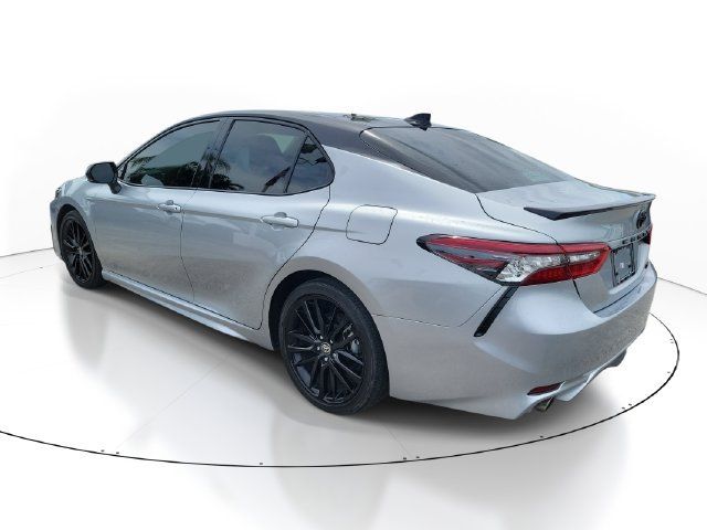 Used 2024 Toyota Camry XSE FWD image 3