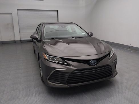 Used 2022 Toyota Camry LE image 14