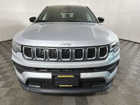 Used 2025 Jeep Compass Sport AWD/4WD image 7
