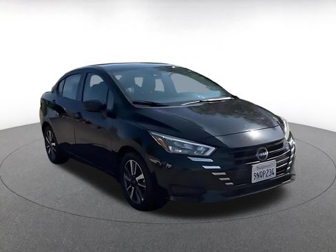 Used 2025 Nissan Versa SV FWD image 3