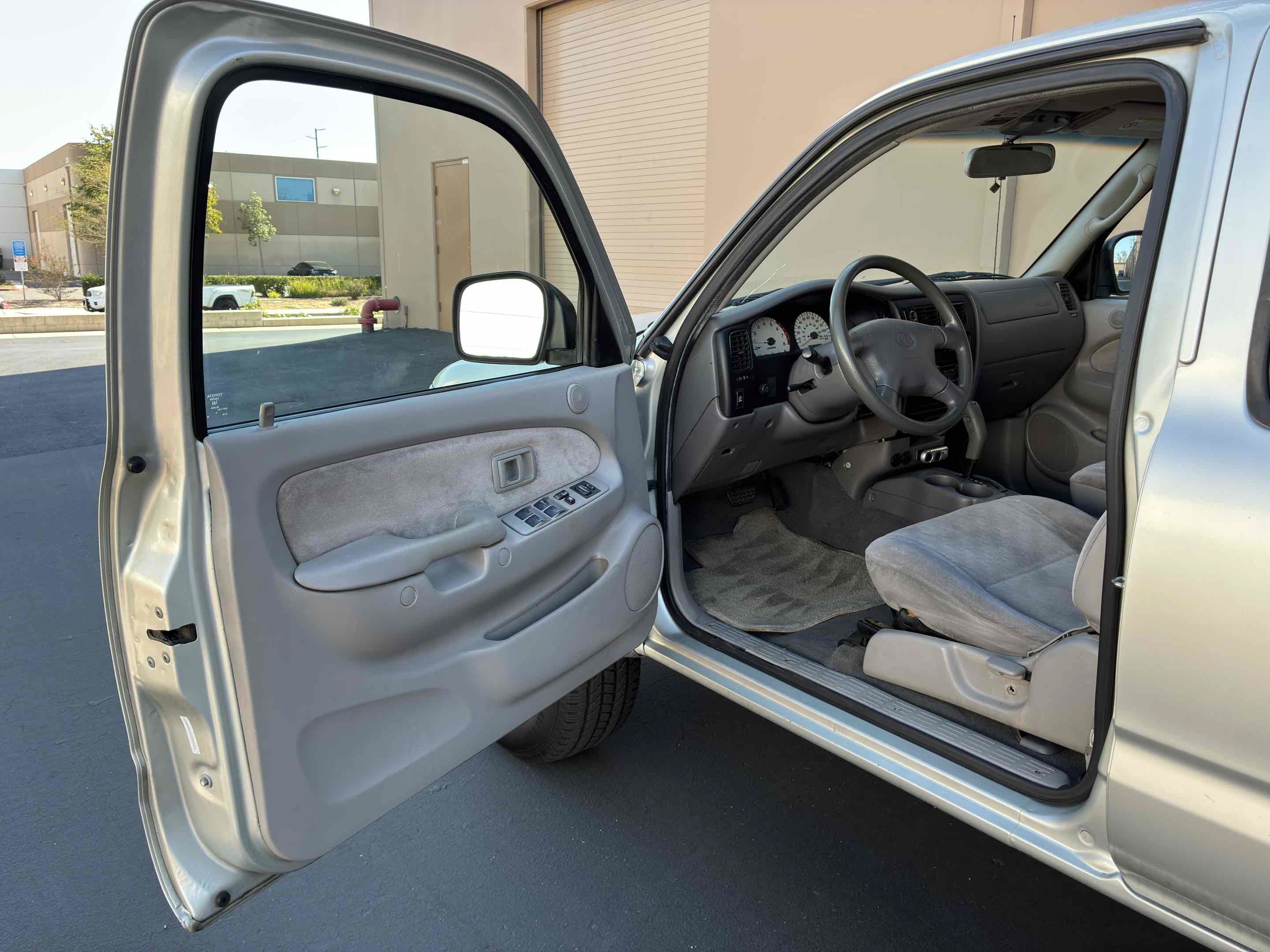 Used 2001 Toyota Tacoma PreRunner RWD image 34