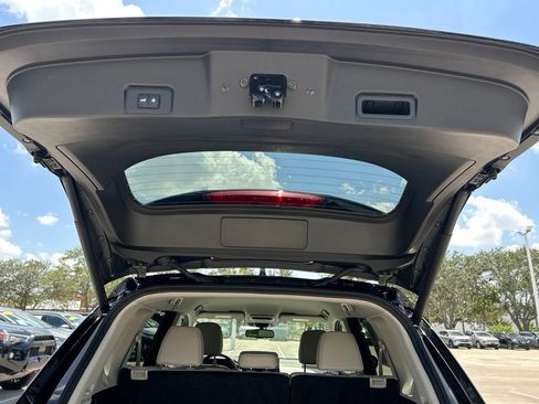 Certified 2024 Nissan Rogue SL FWD image 54