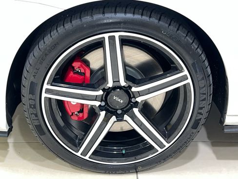 Used 2018 Volkswagen GTI SE FWD image 7
