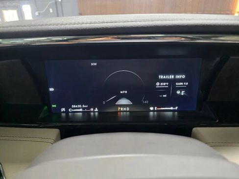 Used 2019 Lincoln Navigator Reserve AWD/4WD image 13