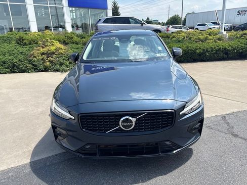 Certified 2023 Volvo S60 B5 Plus w/ Climate Package FWD image 3