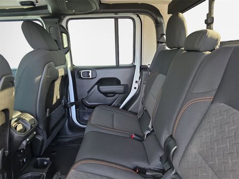 New 2026 Jeep Gladiator Mojave w/ Steel Bumper Group image 22