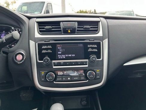 Used 2017 Nissan Altima 2.5 SV FWD image 13