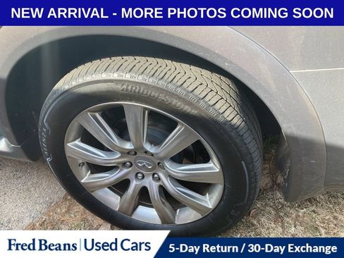 Used 2014 INFINITI QX80 4WD w/ Deluxe Touring Package image 7