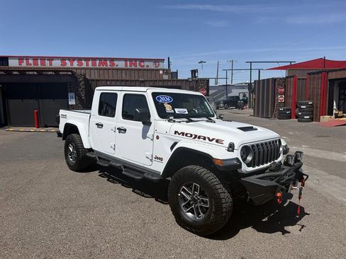 Used 2026 Jeep Gladiator Mojave AWD/4WD image 1
