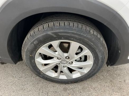 Used 2019 Hyundai Tucson SE FWD image 16