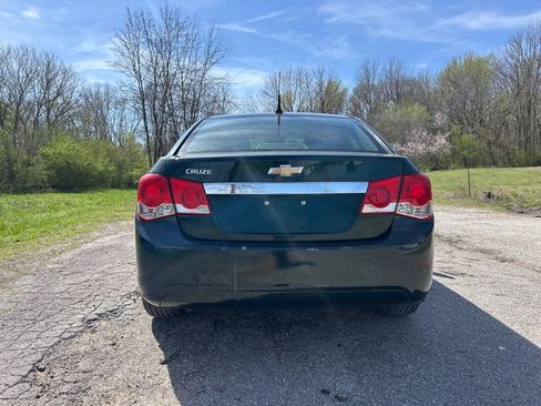 Used 2014 Chevrolet Cruze LS image 4