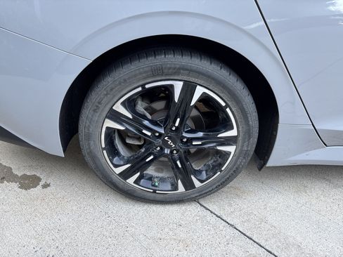 Used 2022 Kia K5 GT-Line w/ GT-Line FWD Premium Package image 9