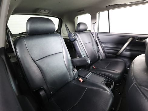 Used 2010 Toyota Highlander SE AWD/4WD image 20