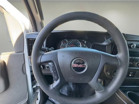 Used 2019 GMC Savana 2500 w/ Driver Convenience Package image 12