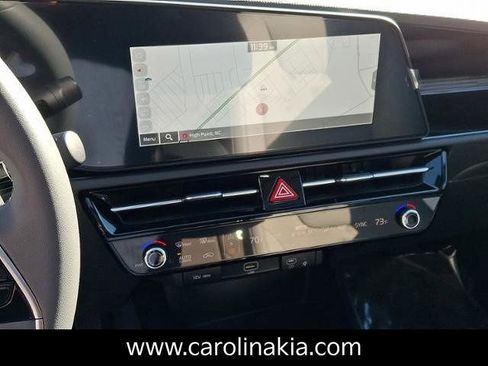 New 2026 Kia Niro EX image 8