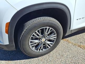 Used 2024 Chevrolet Traverse LT video 4