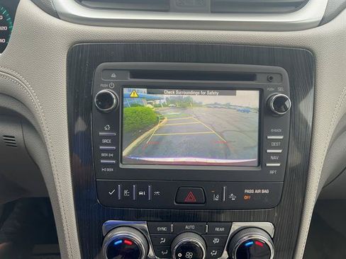 Used 2017 Chevrolet Traverse Premier AWD/4WD image 20