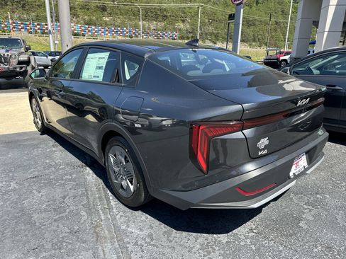 New 2026 Kia K4 FWD image 5