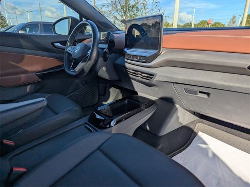 Used 2021 Volkswagen ID.4 Pro S image 9