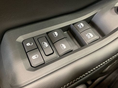 New 2025 Jeep Grand Cherokee L Altitude image 30