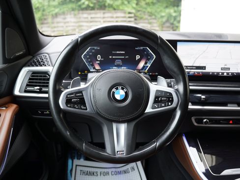 Used 2024 BMW X5 xDrive40i w/ M Sport Package AWD/4WD image 17