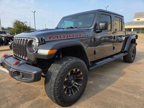Used 2021 Jeep Gladiator Mojave AWD/4WD image 2