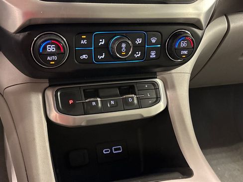 Used 2020 GMC Acadia SLE AWD/4WD image 39