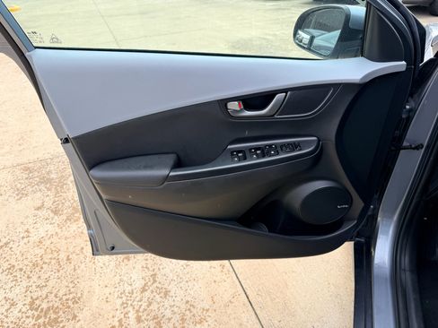 Used 2019 Hyundai Kona Ultimate FWD image 6