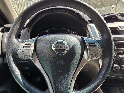 Used 2014 Nissan Altima 2.5 S FWD image 3