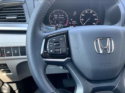 Used 2025 Honda Odyssey EX-L image 10