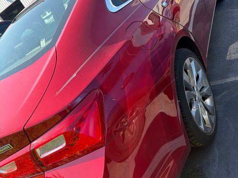 Used 2016 Chevrolet Malibu Premier w/ Driver Confidence Package FWD image 6
