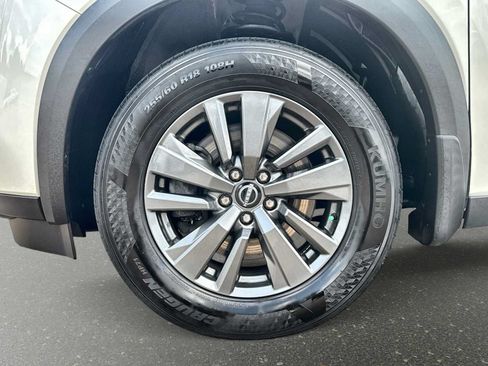 Used 2023 Nissan Pathfinder SV w/ Black Appearance Package AWD/4WD image 15