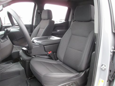 Certified 2024 Chevrolet Silverado 1500 Custom image 15