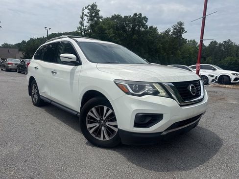 Used 2018 Nissan Pathfinder S FWD image 1
