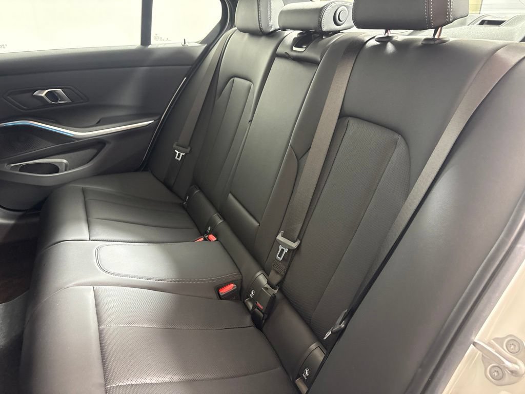 Certified 2024 BMW 330i Sedan w/ Premium Package RWD image 28