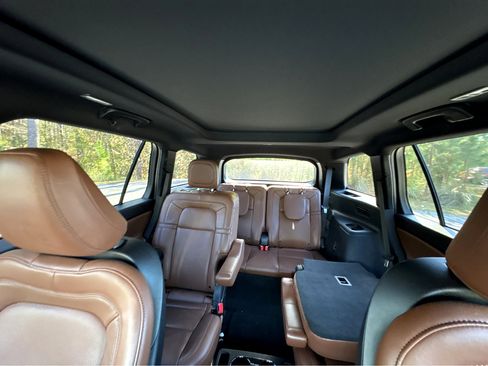 Used 2023 Lincoln Aviator Reserve w/ Equipment Group 201A image 35