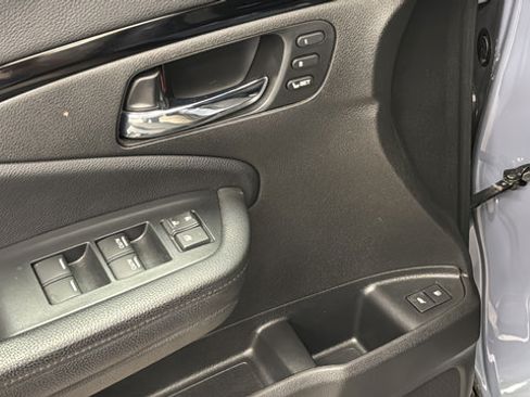 Used 2022 Honda Pilot Touring image 22