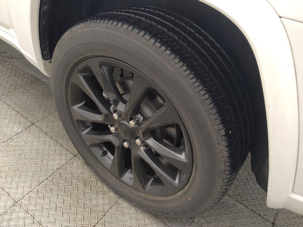 Used 2022 Jeep Grand Cherokee Laredo X RWD image 31