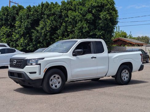 Used 2022 Nissan Frontier S RWD image 7